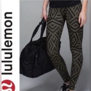 Lululemon Wunder Under Pant*Full-On Luxtreme Chevron Shuffle Fatigue Green Black